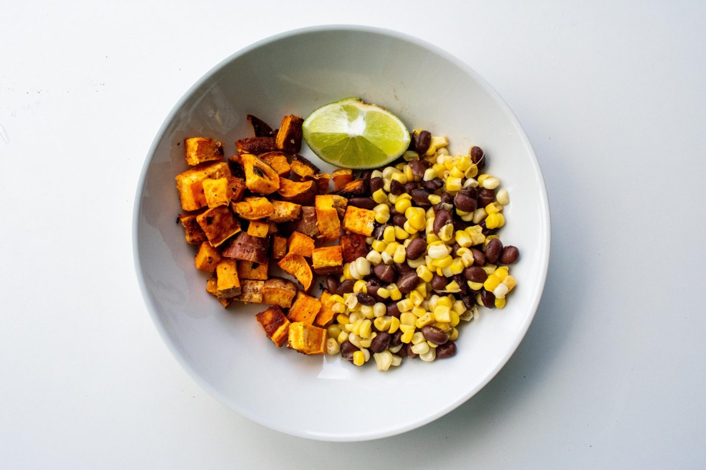 This week's meal prep is a delicious southwest sweet potato bowl—it's healthy, vegan, and full of smoky-sweet flavor! Click through for my full review!